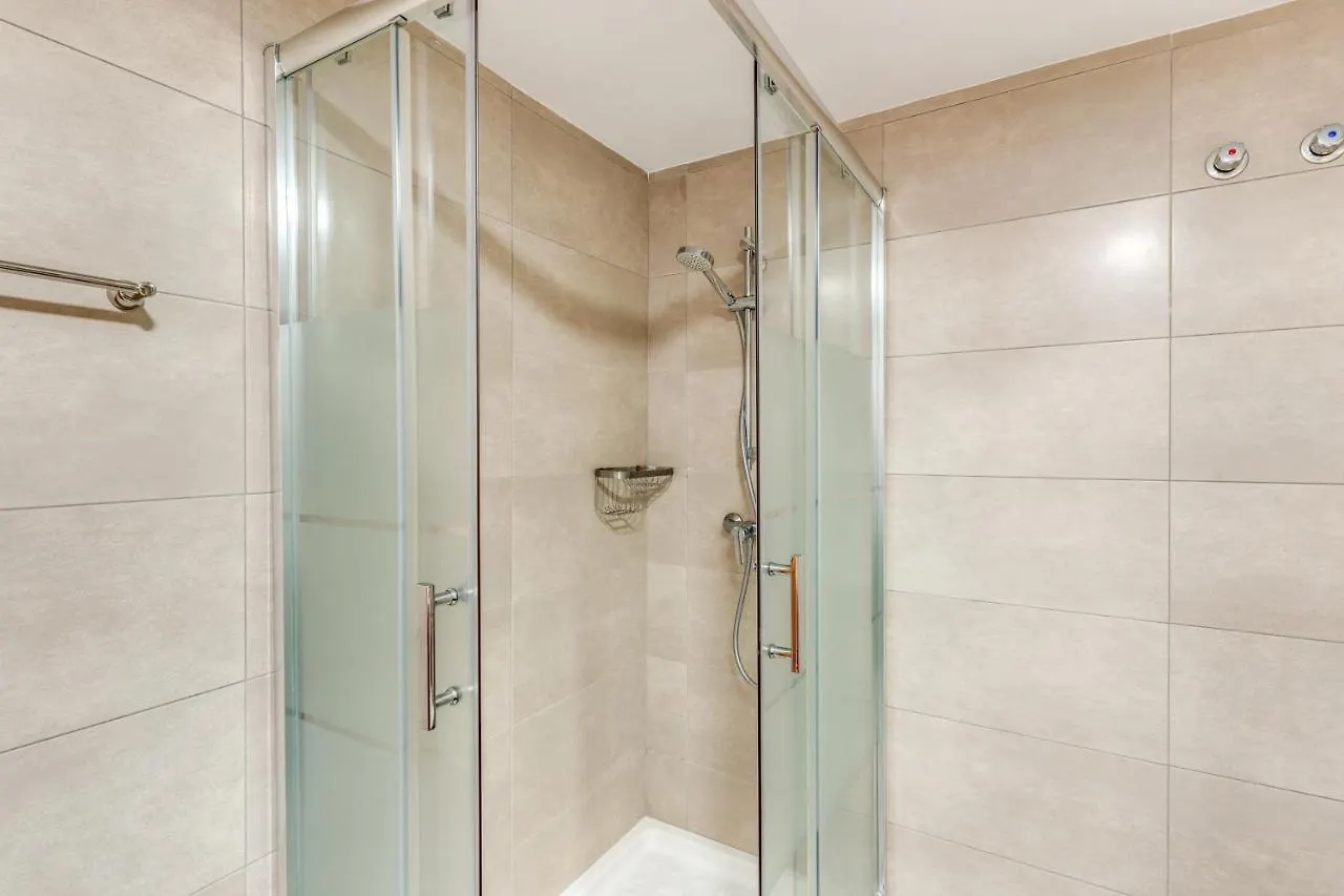 Luxury Apartament , Sea Views Private Garden Mogan Holiday home