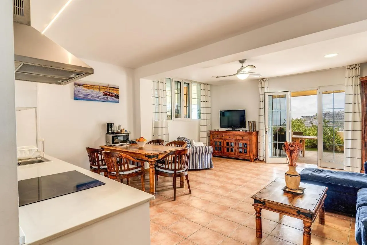 Luxury Apartament , Sea Views Private Garden Mogan Holiday home