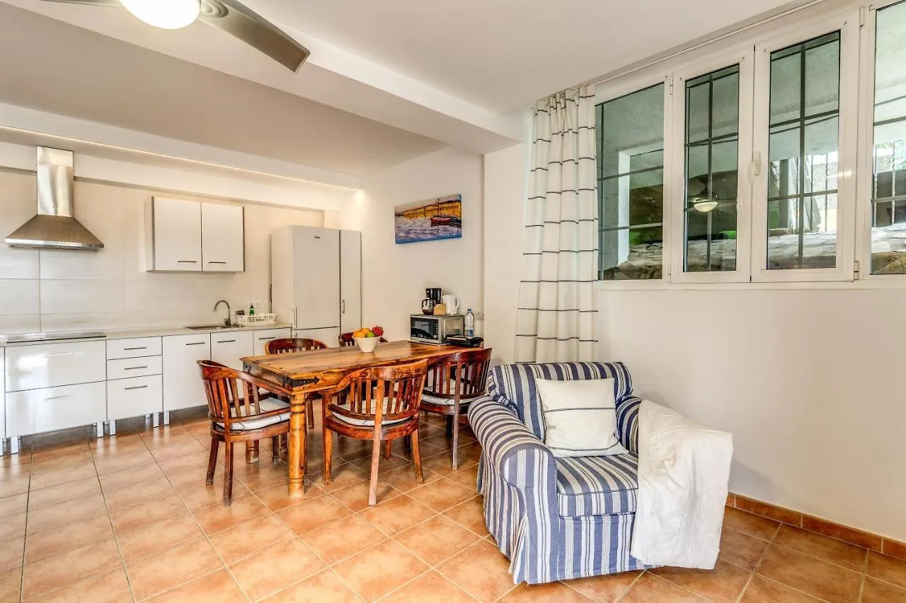 Luxury Apartament , Sea Views Private Garden Mogan Holiday home
