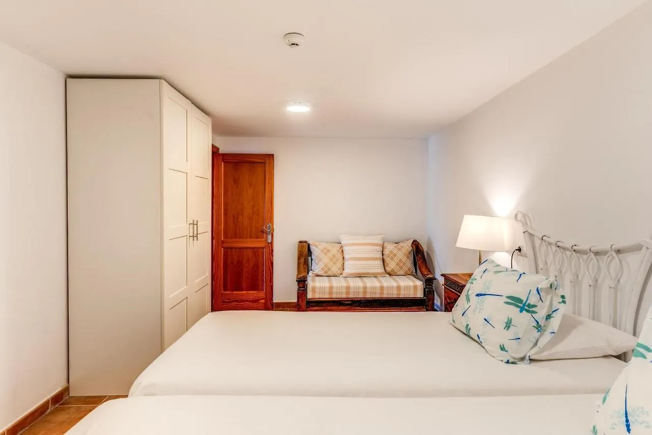 Luxury Apartament , Sea Views Private Garden Mogan Holiday home