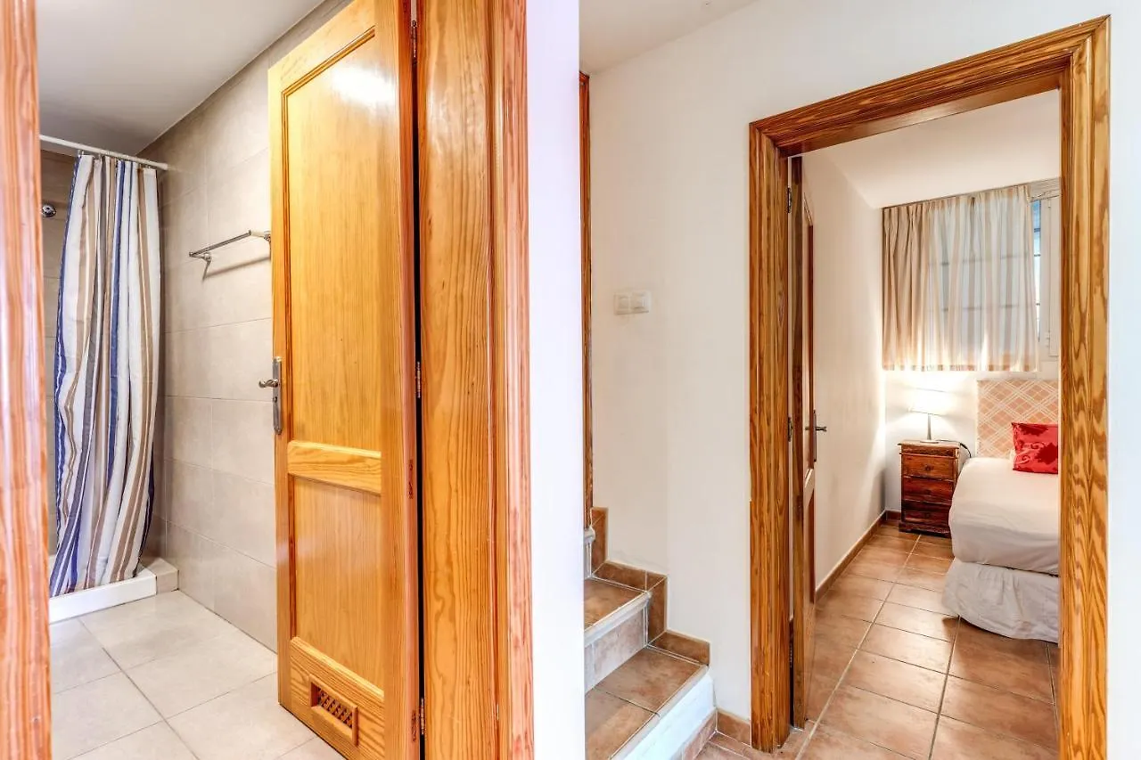 Luxury Apartament , Sea Views Private Garden Mogan Holiday home